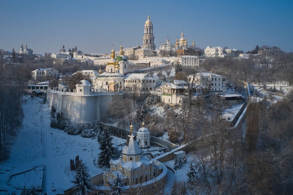 Rybakina Returns to the Top After Four Years